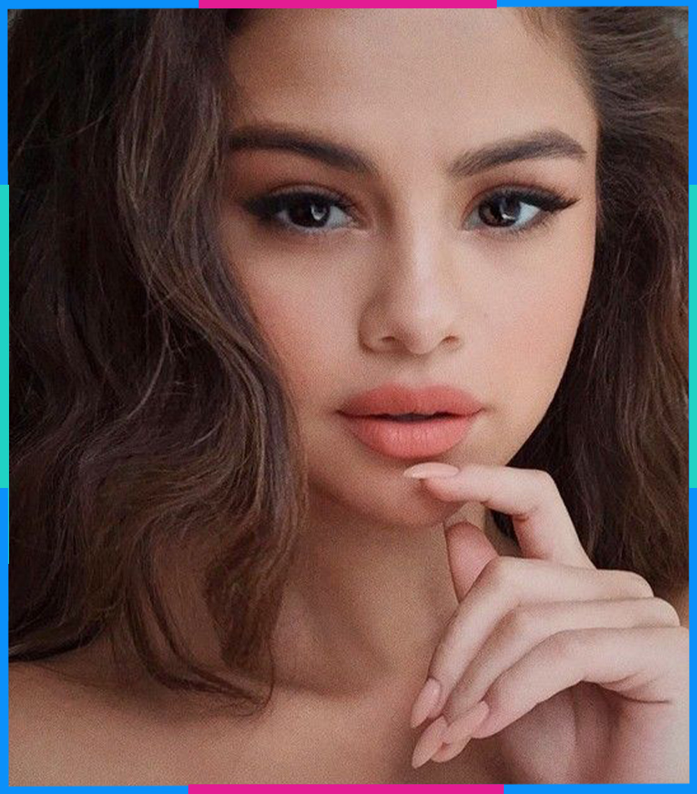 Đôi mắt Cự Giải Selena Gomez